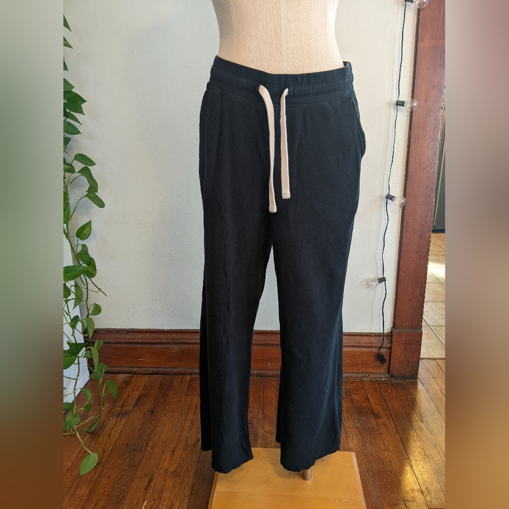 Pact brand organic cotton lounge pants Large Black waffle